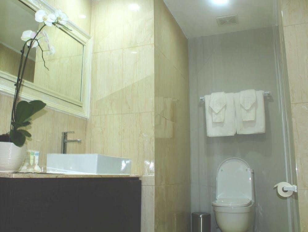 One Pacific Hotel Tamuning Zewnętrze zdjęcie
